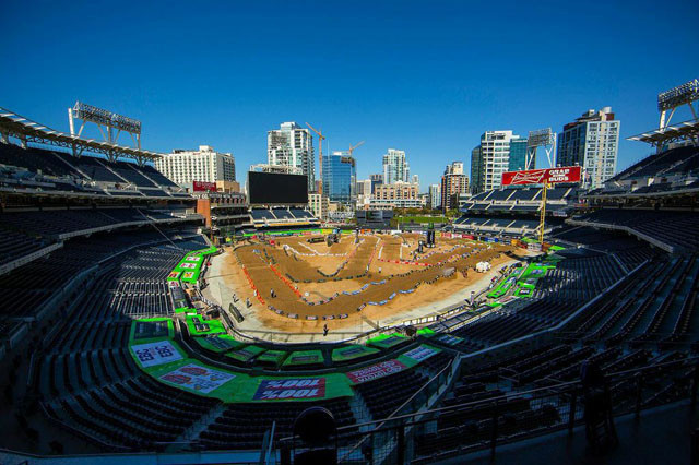 2015-San-hDiego-SX-PetcoPark2-640x426